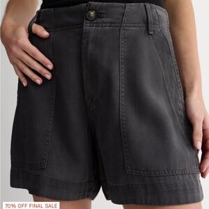 EVERLANE The Utility Shorts 10 Buttersoft iron grey black High Rise